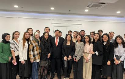 Бейбітшілік және келісім сарайында Әлемдік және дәстүрлі діндер көшбасшыларының Съезі туралы дәріс өтті