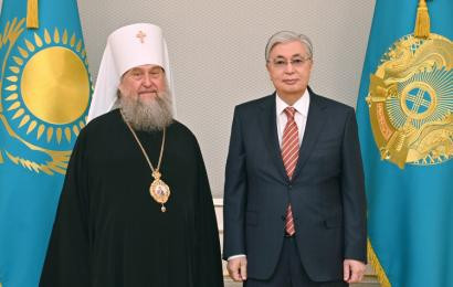 Глава государства принял митрополита Астанайского и Казахстанского Александра