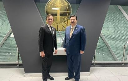 The Chairman of the Board of the N.Nazarbayev Center met with the author of the Peace One Day project