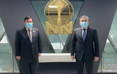 Н.Назарбаев орталығының Басқарма Төрағасы Болат Сәрсенбаев Қазақстан Республикасының Үндістан Республикасындағы Төтенше және Өкілетті Елшісі Нұрлан Жалғасбаевпен кездесті