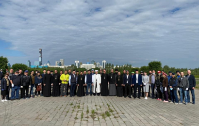 Сотрудники Центра приняли участие в акции по посадке деревьев «Аллея межконфессионального согласия»