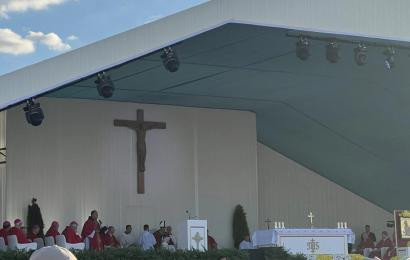 Рим папасы соғыс болып жатқан елдерге алаңдаушылық білдірді