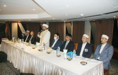 Председатель Правления Центра Н. Назарбаева встретился с казахстанскими студентами, обучающимися в Египте