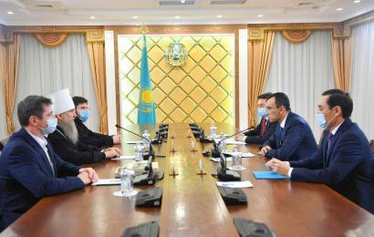 Maulen Ashimbayev met with the Metropolitan of Astana and Kazakhstan