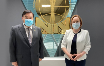 Н.Назарбаев Орталығының Басқарма Төрағасы Болат Сәрсенбаев Израиль мемлекетінің Қазақстан Республикасындағы Төтенше және Өкілетті Елшісі Лиат Вексельманмен кездесу өткізді