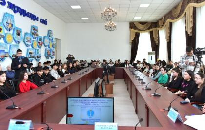 Lecture at the M.Kh.Dulati Taraz University.